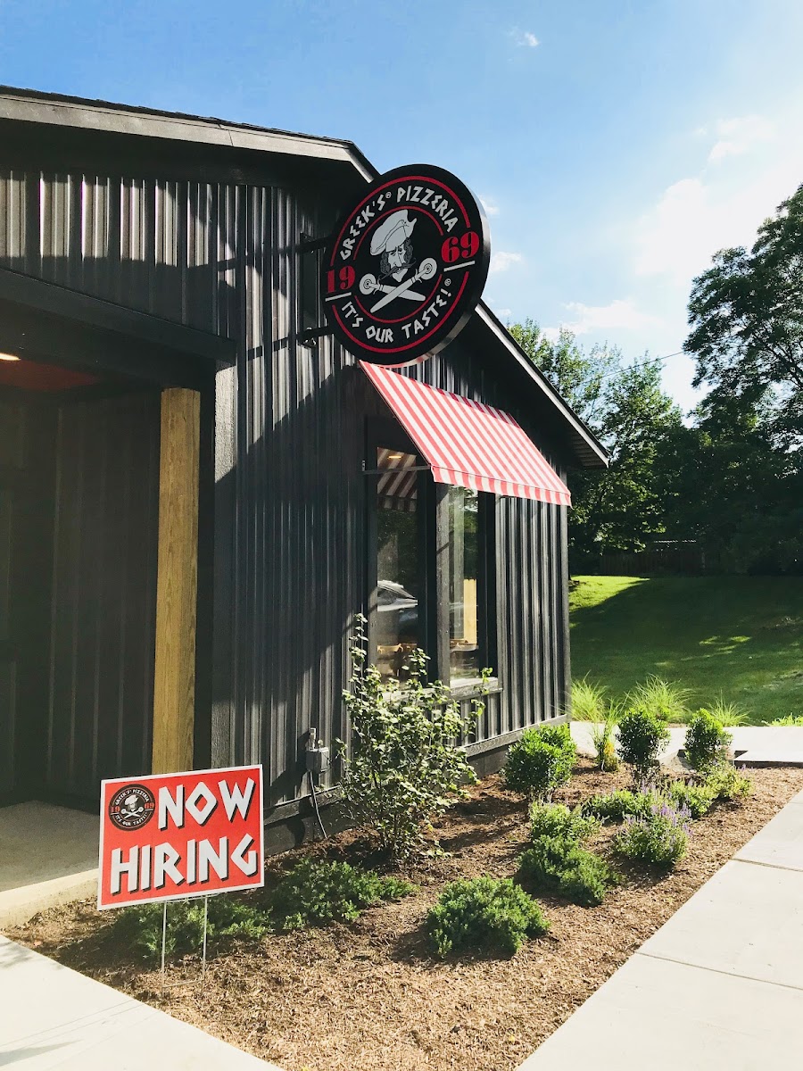 Greek's Pizzeria Of Westfield